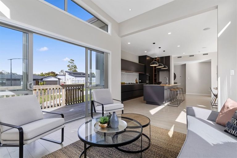 Photo of property in 42 Huarahi Pai Road, Huapai, Kumeu, 0810