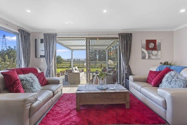 Photo of property in 61 Huntingdon Drive, Rangiora, 7400