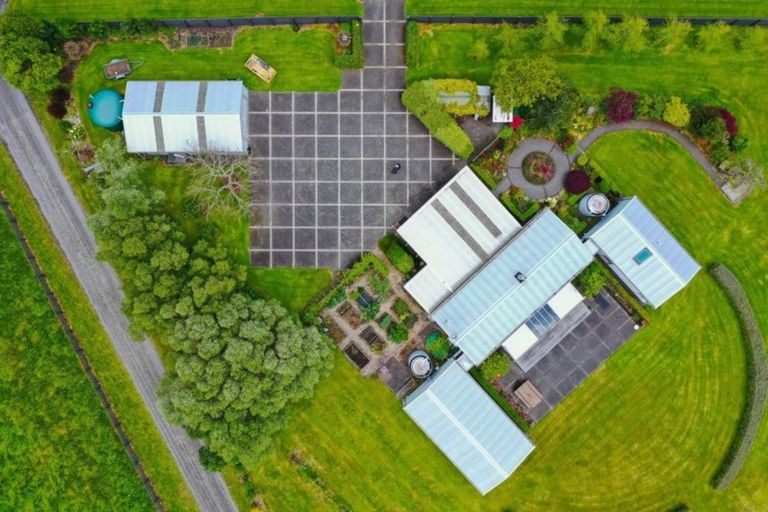 Photo of property in 129 Richmond Road, Brixton, New Plymouth, 4373