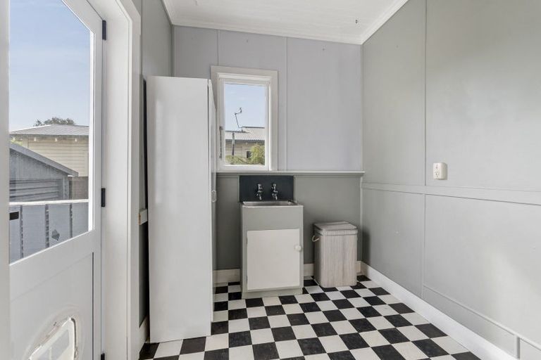 Photo of property in 9 Princes Street, Fitzroy, New Plymouth, 4312