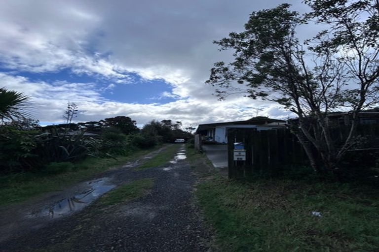 Photo of property in 2/34 Glencourt Place, Glenfield, Auckland, 0629