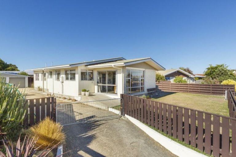 Photo of property in 16 Browning Place, Roslyn, Palmerston North, 4414