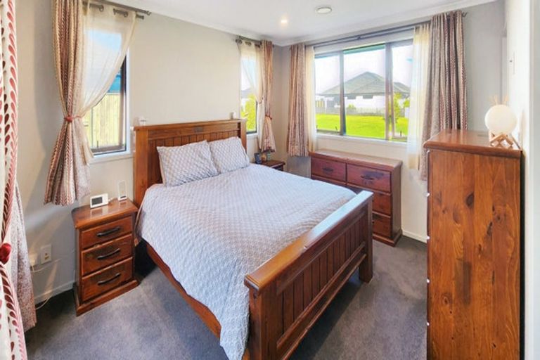 Photo of property in 93 Te Kio Crescent, Papamoa Beach, Papamoa, 3118