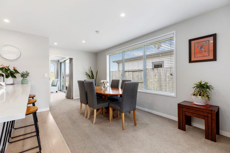 Photo of property in 142 Puhirake Crescent, Pyes Pa, Tauranga, 3112