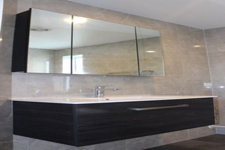 Photo of property in 12b Relko Crescent, Torbay, Auckland, 0630