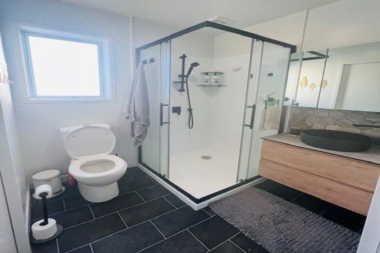 Photo of property in 15 Ash Grove, Maungaturoto, 0520