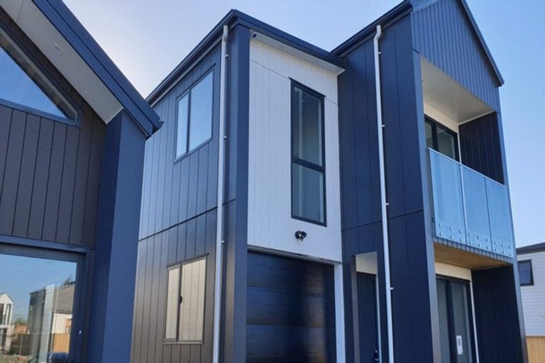 Photo of property in 49 Clayden Shuttleworth Street, Papakura, 2110