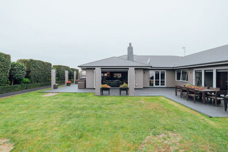 Photo of property in 12 Liberty Grove, Kelvin Grove, Palmerston North, 4414