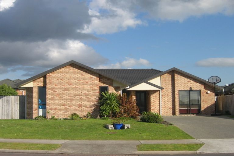 Photo of property in 10 Redcastle Drive, East Tamaki, Auckland, 2013