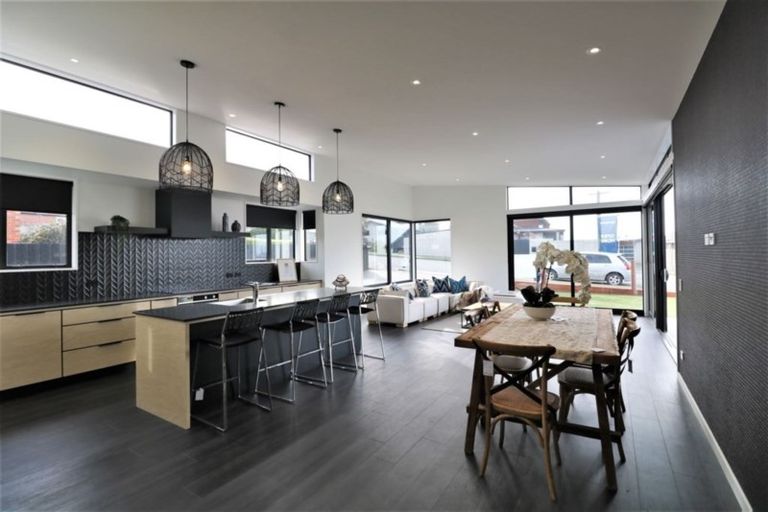 Photo of property in 17 Richmond Street, Waimataitai, Timaru, 7910