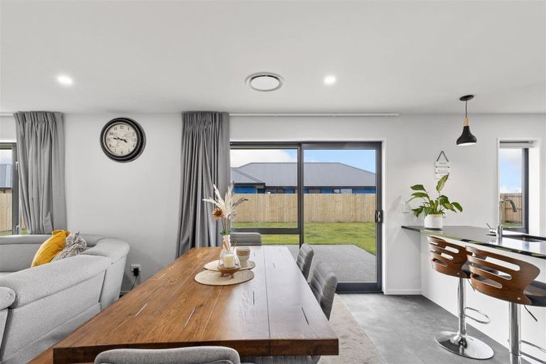 Photo of property in 27 Lunn Crescent, Leeston, 7632