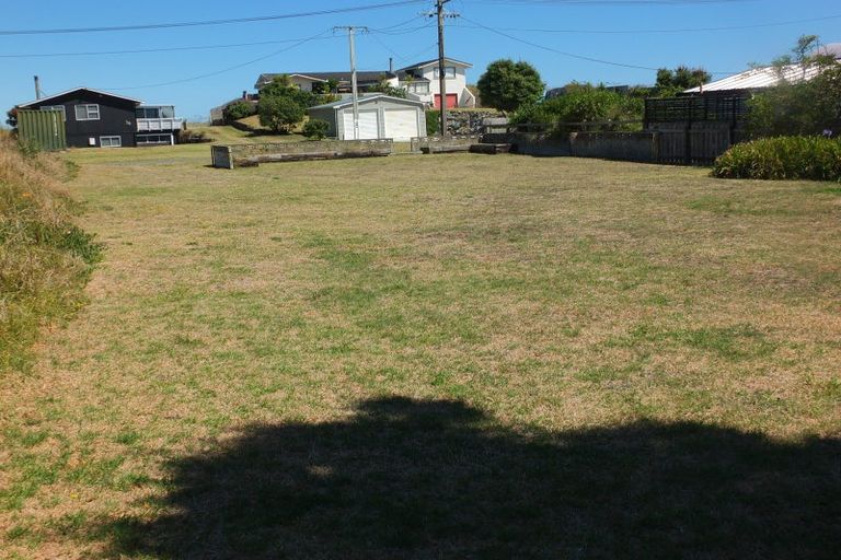 Photo of property in 33 Marine Parade South, Foxton Beach, Foxton, 4815