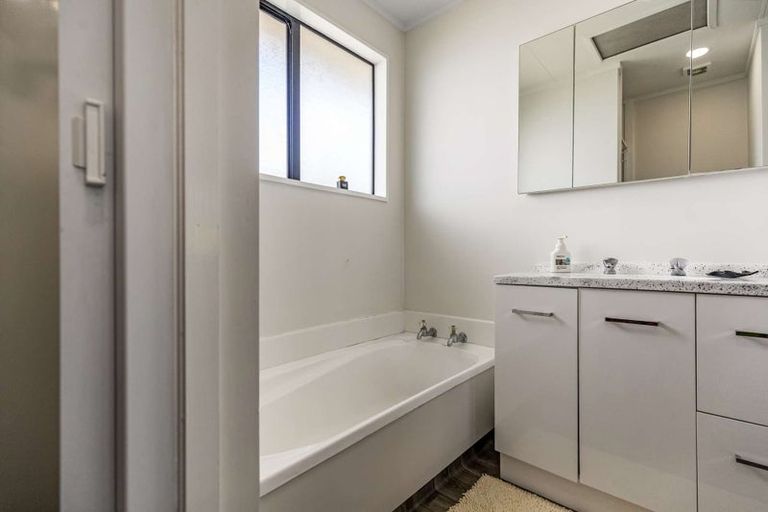 Photo of property in 12a Alverstoke Road, Parkvale, Tauranga, 3112