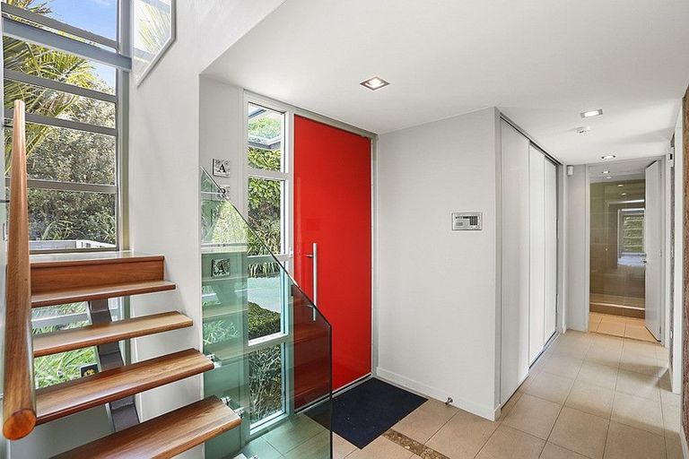 Photo of property in 6b Highfield Place, Highlands Park, New Plymouth, 4312