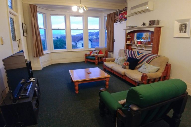 Photo of property in 21 Burnell Avenue, Thorndon, Wellington, 6011