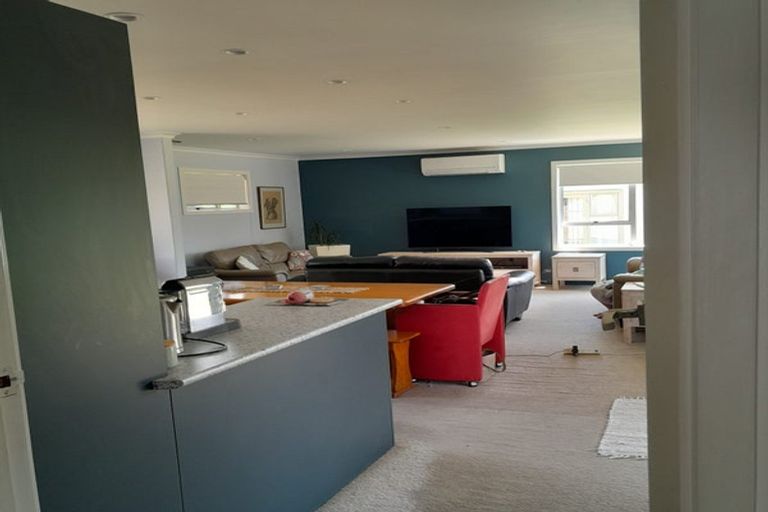 Photo of property in 1/2 Wahanui Walk, Ruakaka, 0116