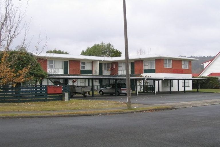 Photo of property in 16 Trigg Avenue, Fenton Park, Rotorua, 3010