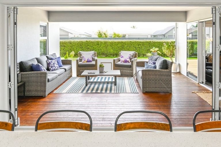 Photo of property in 4 Young Place, Taradale, Napier, 4112