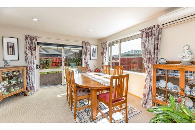 Photo of property in 23 Giles Place, Shirley, Christchurch, 8061