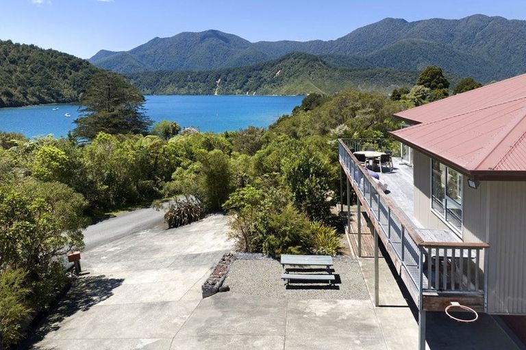 Photo of property in 3218 Archers Road, Tennyson Inlet, Rai Valley, 7195
