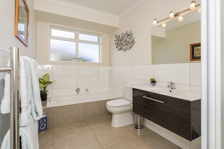 Photo of property in 43 Wairau Drive, Tikipunga, Whangarei, 0112