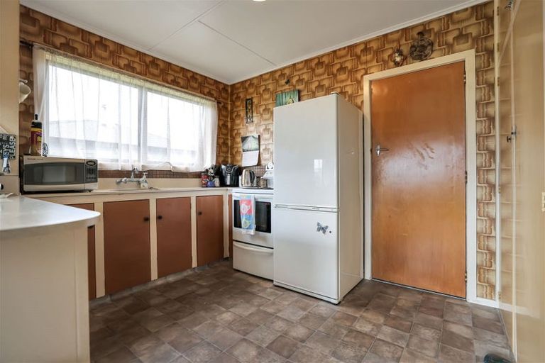 Photo of property in 98 Mcmurdo Street, Tinwald, Ashburton, 7700