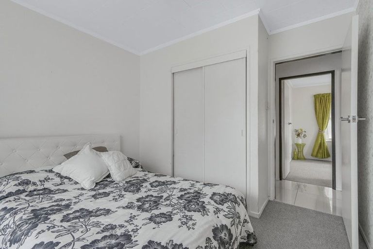 Photo of property in 32 Chedworth Avenue, Chedworth, Hamilton, 3210