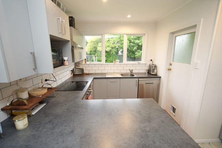 Photo of property in 9 Waterford Place, Westbrook, Palmerston North, 4412