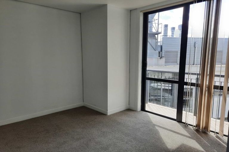 Photo of property in Sapphire Apartments, 811/76 Wakefield Street, Auckland Central, Auckland, 1010