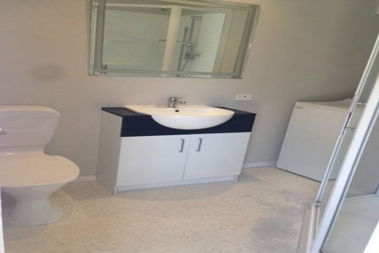 Photo of property in 25 Glenfern Road, Mellons Bay, Auckland, 2014