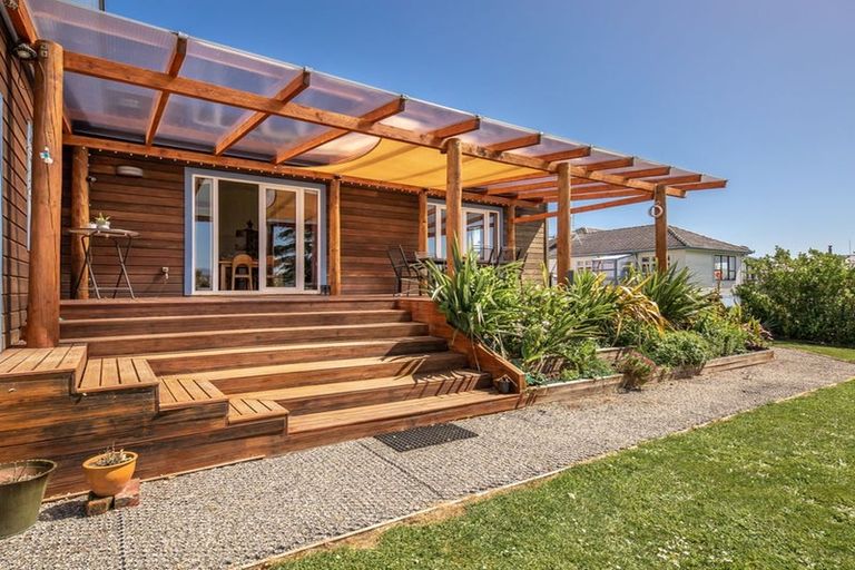 Photo of property in 30 The Esplanade, Westport, 7825