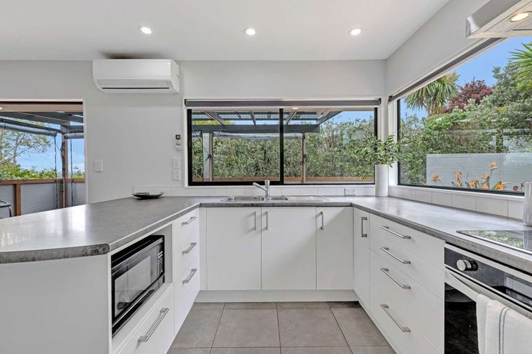 Photo of property in 36a Tiri Road, Manly, Whangaparaoa, 0930