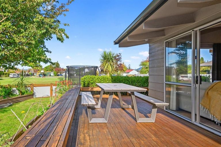 Photo of property in 22 Chapman Place, Fairy Springs, Rotorua, 3015