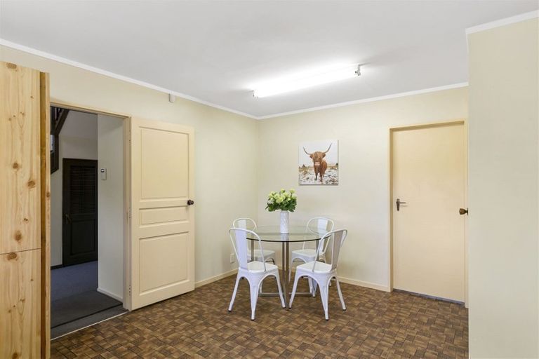 Photo of property in 35 Thatcher Crescent, Crofton Downs, Wellington, 6035