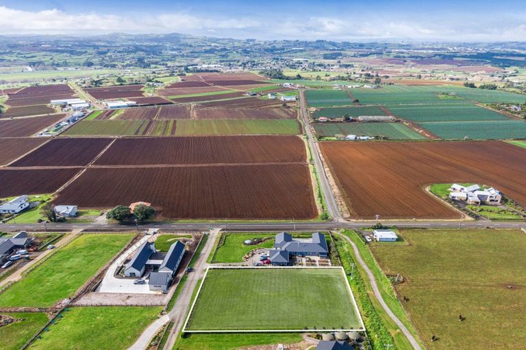 Photo of property in 3 Braxonne Close, Pukekohe, 2120