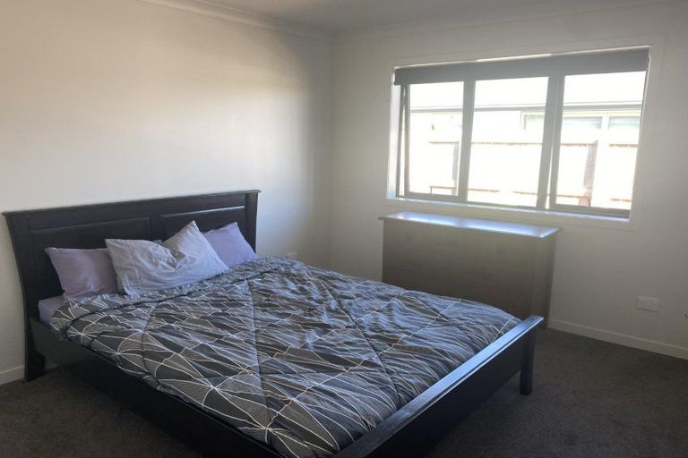 Photo of property in 21 Saint Michael Crescent, One Tree Point, 0118