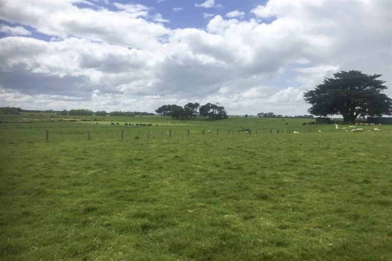 Photo of property in 3 Lake Road, Longbush, Invercargill, 9871