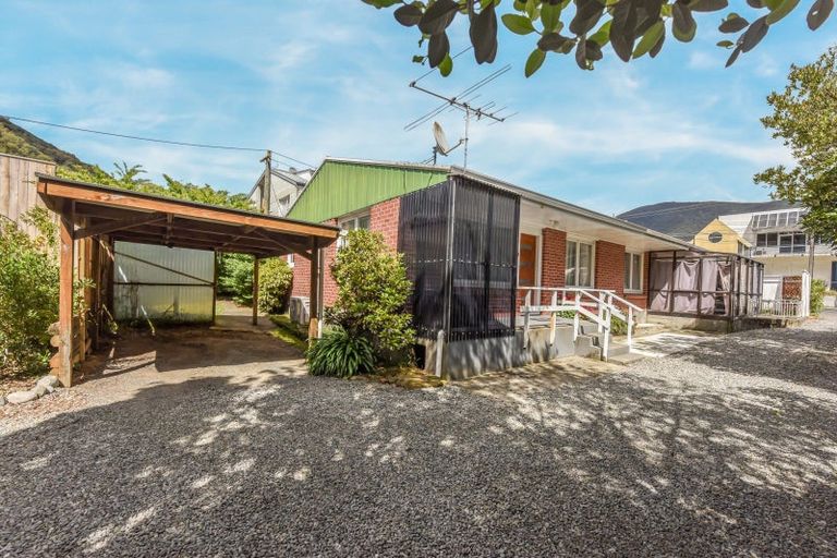 Photo of property in 82b Wellington Street, Picton, 7220