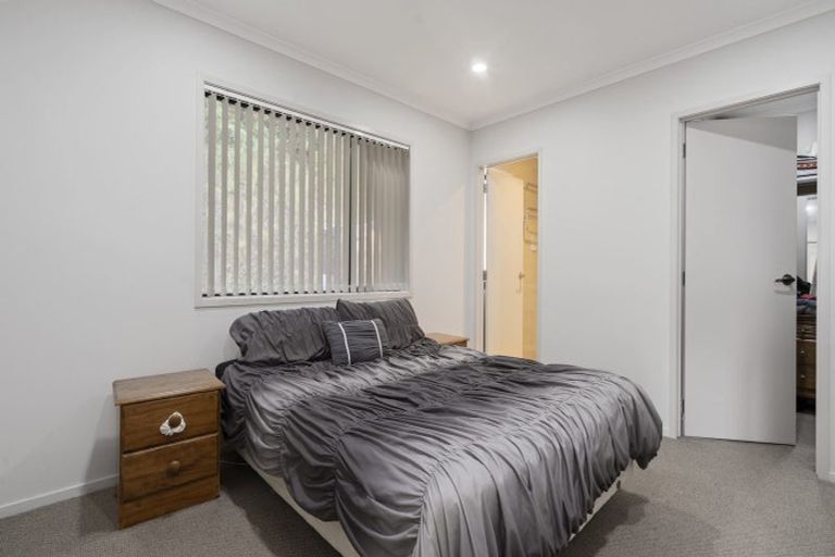 Photo of property in 12a Frederick Place, Whalers Gate, New Plymouth, 4310