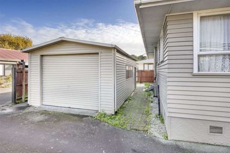 Photo of property in 16a Nogat Avenue, Papatoetoe, Auckland, 2024