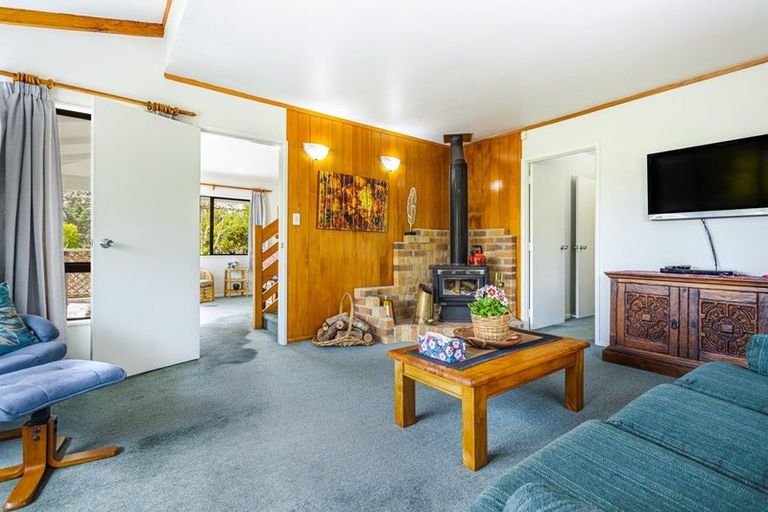 Photo of property in 5 Wendy Road, Waitakere, Auckland, 0816