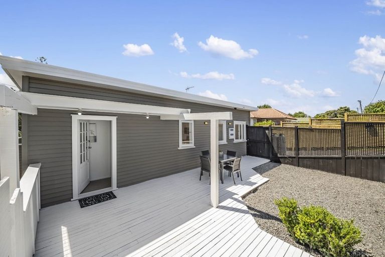 Photo of property in 80 Glendale Road, Glen Eden, Auckland, 0602