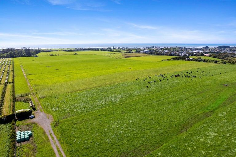 Photo of property in 50 Johnston Street, Brixton, Waitara, 4382