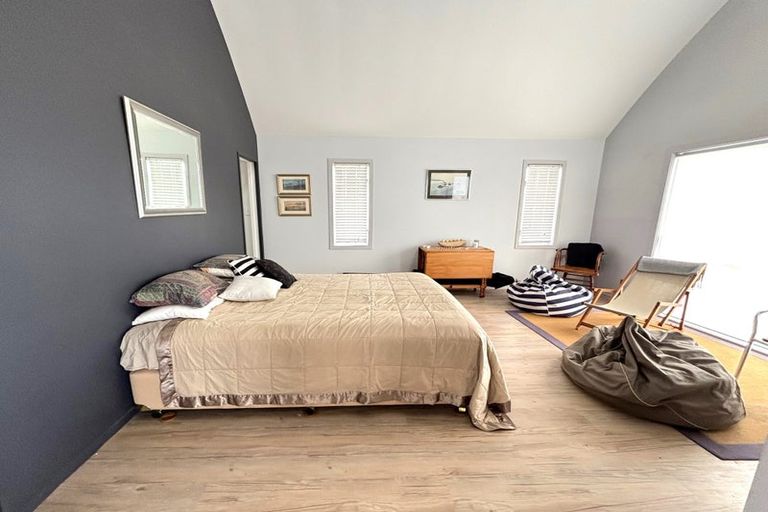 Photo of property in 22a Marine Parade South, Foxton Beach, Foxton, 4815