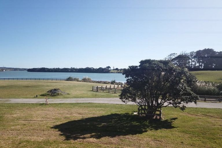 Photo of property in 17 Goble Road, Clarks Beach, 2679