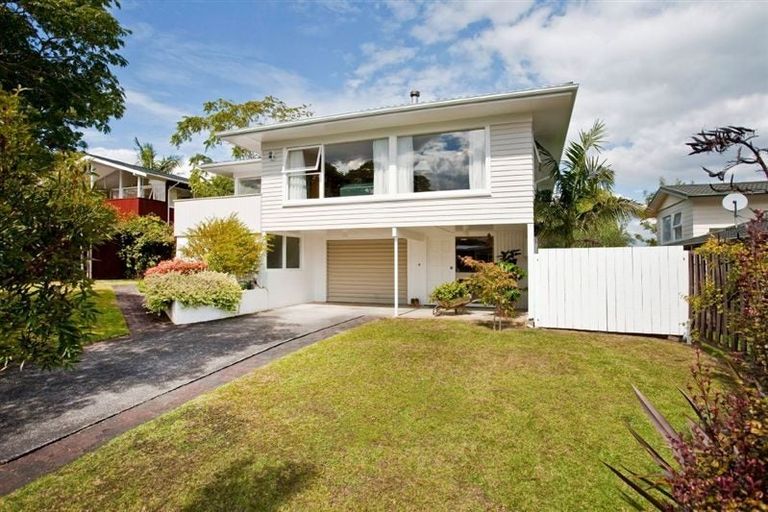 Photo of property in 9 Munstead Place, Hillcrest, Auckland, 0627