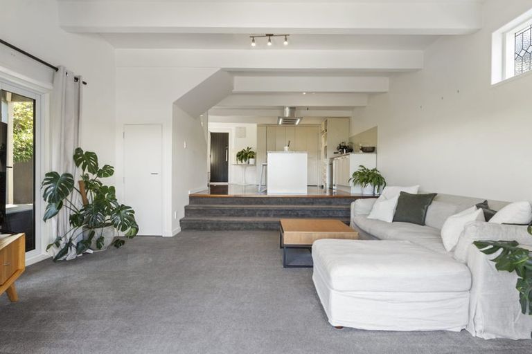 Photo of property in 1/38 Kitchener Road, Milford, Auckland, 0620