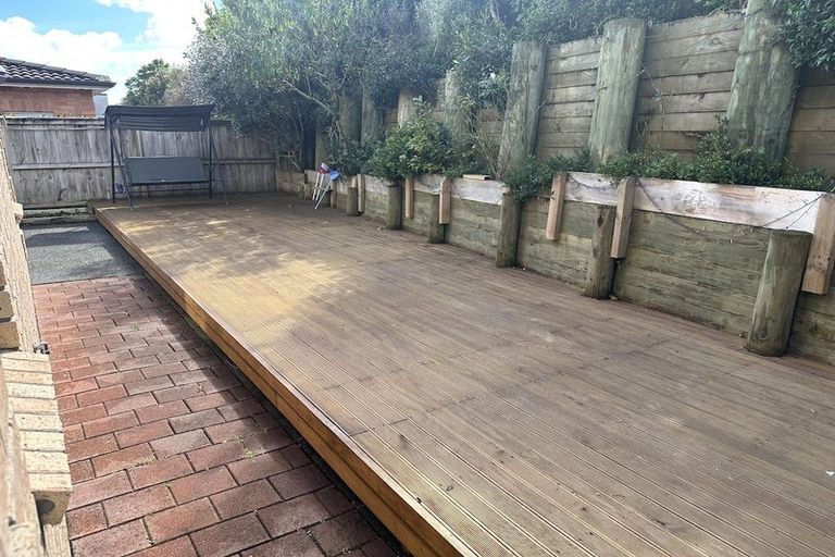 Photo of property in 8 Horizon View Road, Oteha, Auckland, 0632