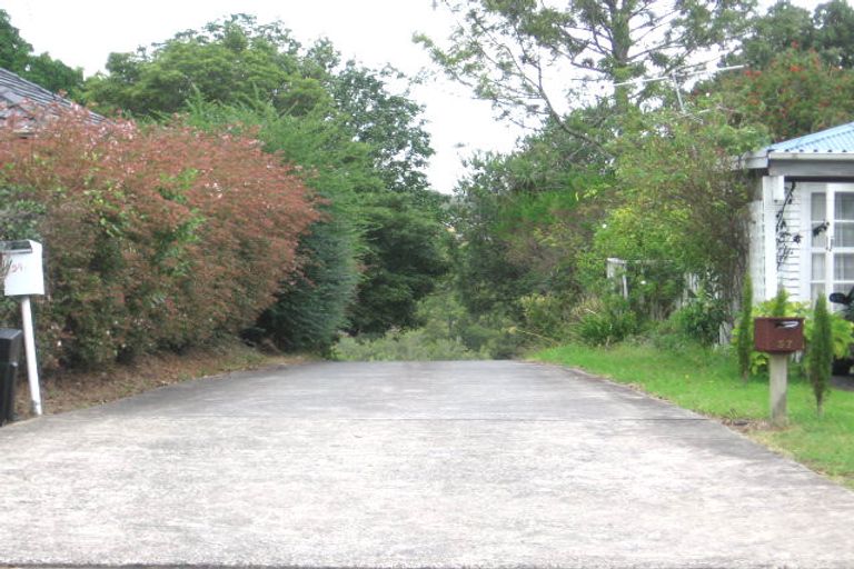 Photo of property in 57 Buscomb Avenue, Henderson, Auckland, 0610