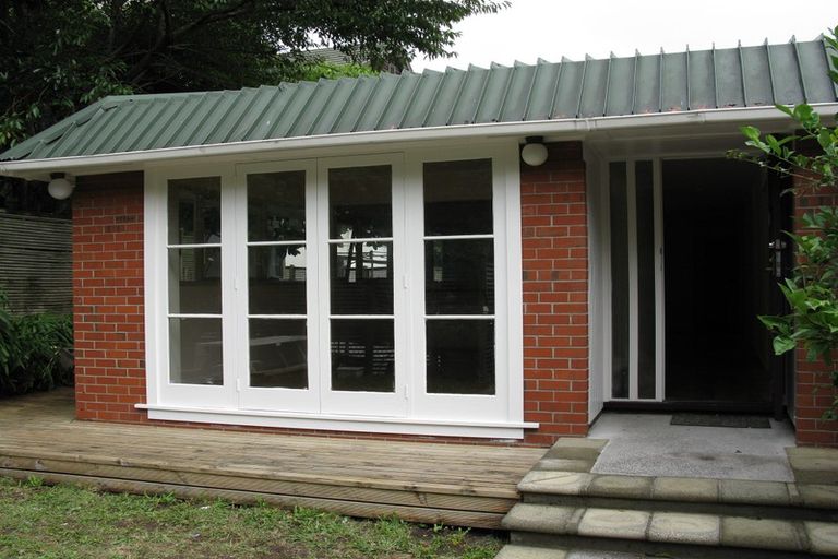 Photo of property in 1/129 Grafton Road, Grafton, Auckland, 1010